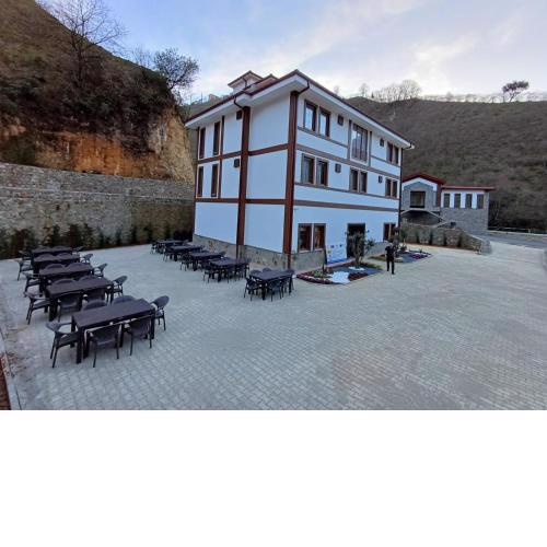 ÇARDAK ALTI OTEL