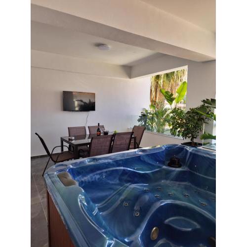 Carisa Deluxe Apartment With Jacuzzi