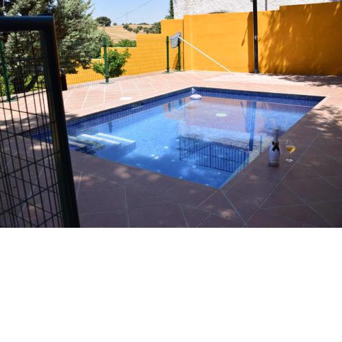 CASA CAPELLANIA-chalet con piscina junto a Madrid