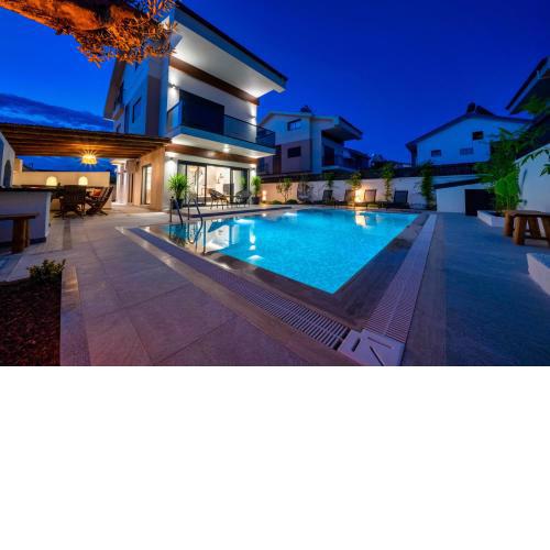 Casa Oliva City 1 with Sauna Pool Patio & BBQ