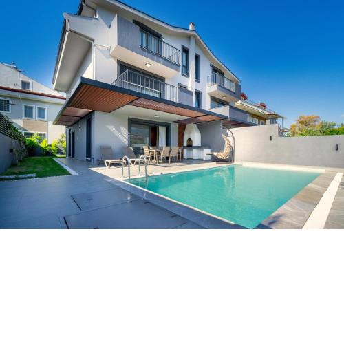Casa Oliva City 2 with Pool & Sauna & Jakuzi & BBQ