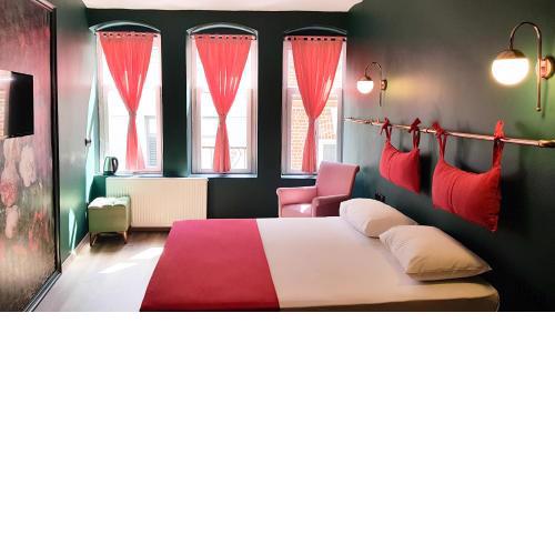 Casa Rosa Suites