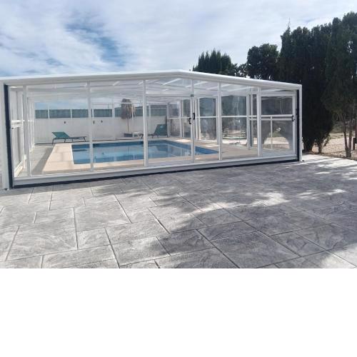 Casa rural con piscina climatizada y barbacoa a 10 km de Alicante y playas, 3000 m2 de terreno