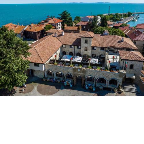 Castro Mesembria Boutique Hotel