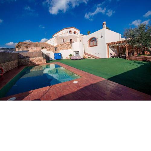 Catalunya Casas Captivating Villa in the Vineyard close to Sitges