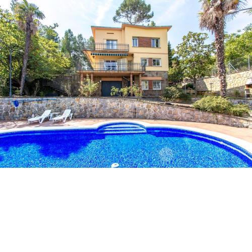 Catalunya Casas Elegant Mountain Villa just 30km to Barcelona