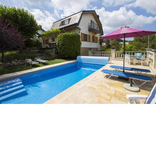 Catalunya Casas Private paradise - hop, skip or jump to Barcelona!