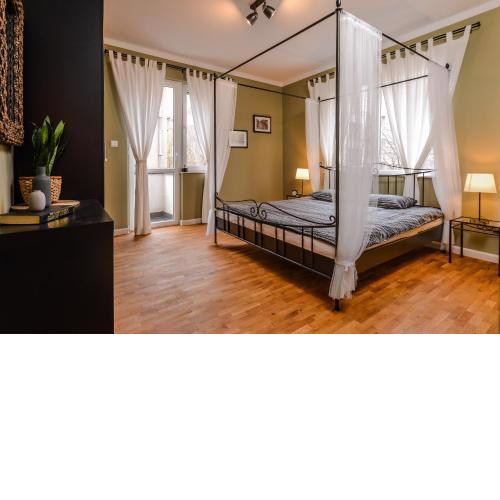 cО́coEllie - Aesthetic 2BD Apt Near National Palace