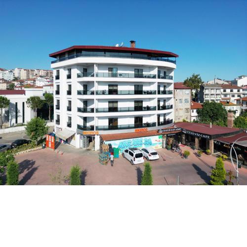Ceneviz Suit Hotel