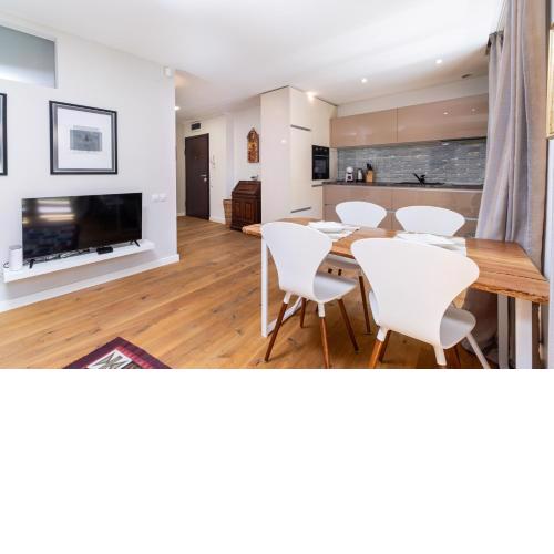Central 1-bedroom Apartment