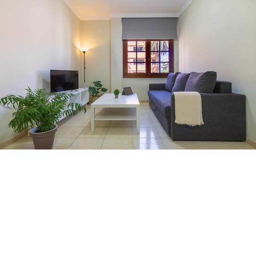 Central and Bright Apartment Y1