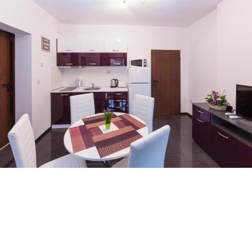 Central Beach GUEST ROOMS