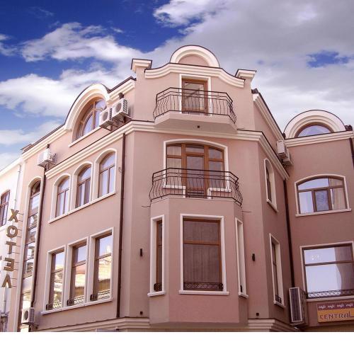 Central Family Hotel