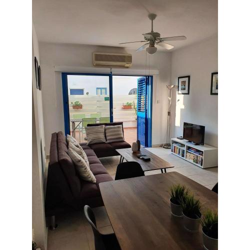 Central Gem - 10 min walk to the sea, harbor and mall