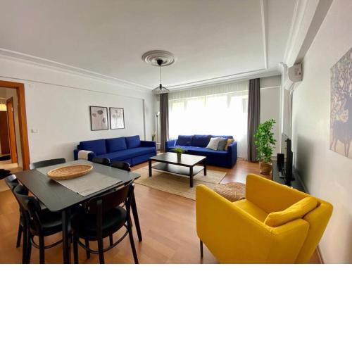 Central Location 3 Bedroom Flat - No6