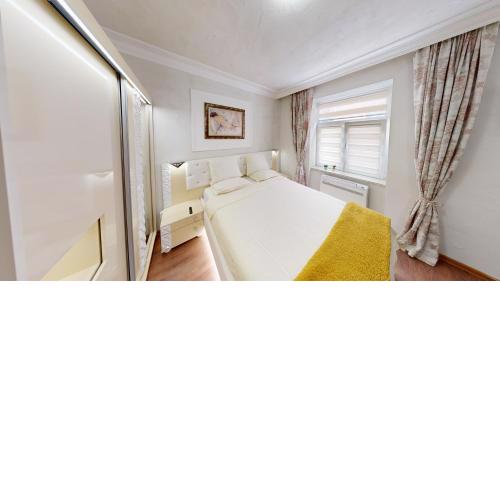 Central Modern 1BR Apartment & Parking