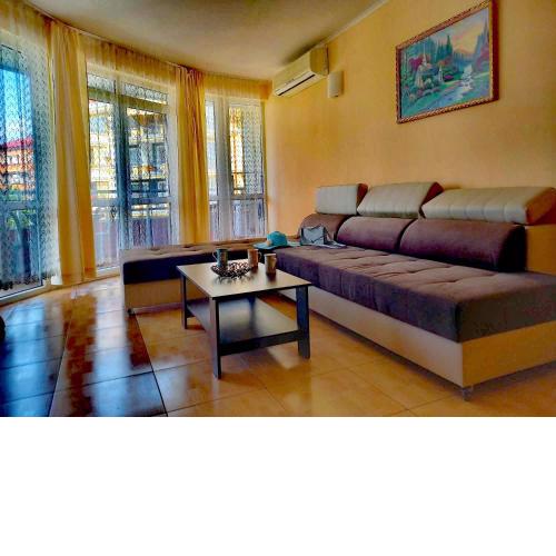 Central Plaza Apartment