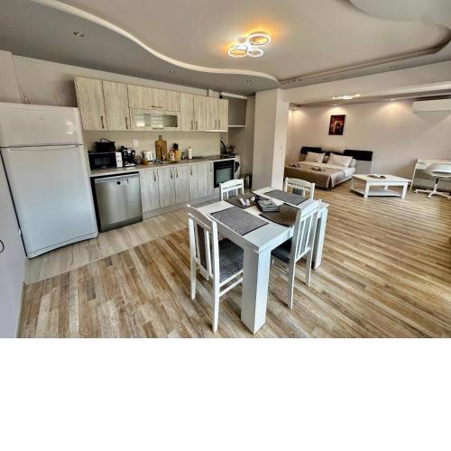 Central Vista Apartment by MIT