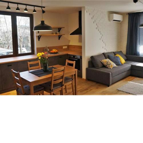 Centrally located , Brand new, cozy apartment with Parking