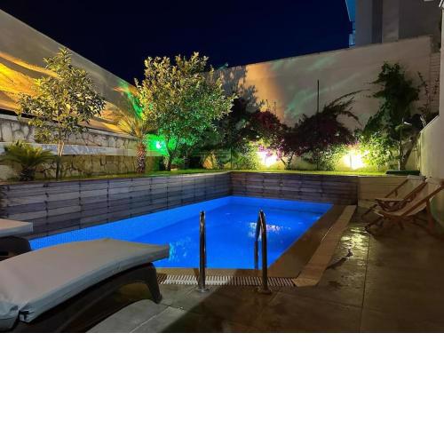 Çeşme Center Villa with Pool Leylacanhouse