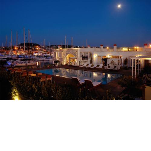 Cesme Marina Konukevi