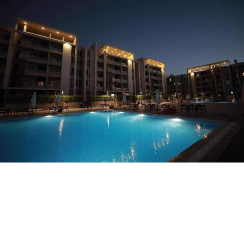 Chalet on the ground floor with a private garden in Grand Hills Village for families شاليه بالطابق الارضى مع جنينه خاصه بقريه جراند هيلز للعائلات