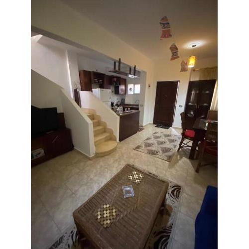 Charming 2BR Townhouse (1024)