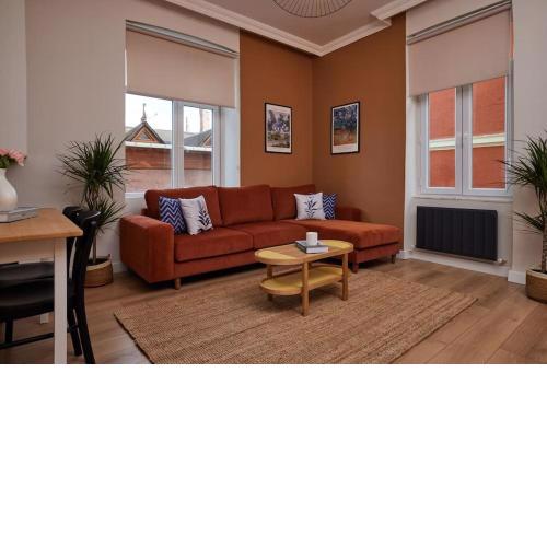 Charming 3BR 2Bath AC in Center