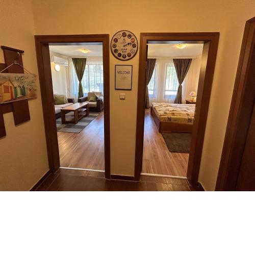 Charming apartmnet near Gondola and Bar street