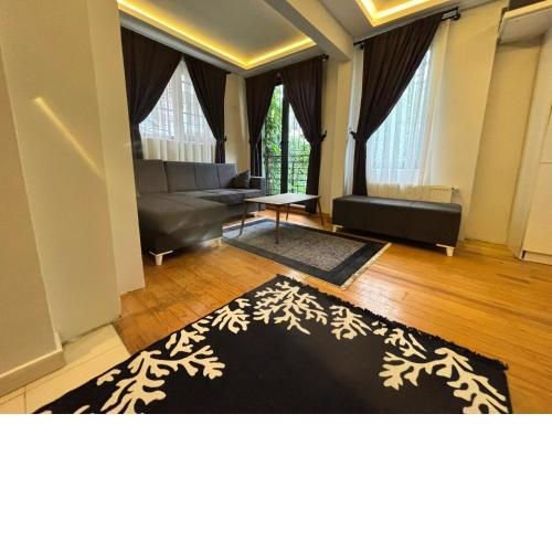 Charming Semi-Basement Apartment Steps from Taksim Square No 1