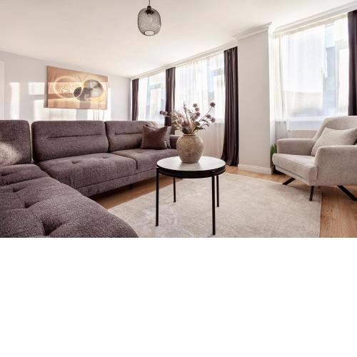 Charming Spacious 4 Big rooms with Sweet king beds
