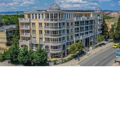 Charming Two-Bedroom Apartment in Villa Roma