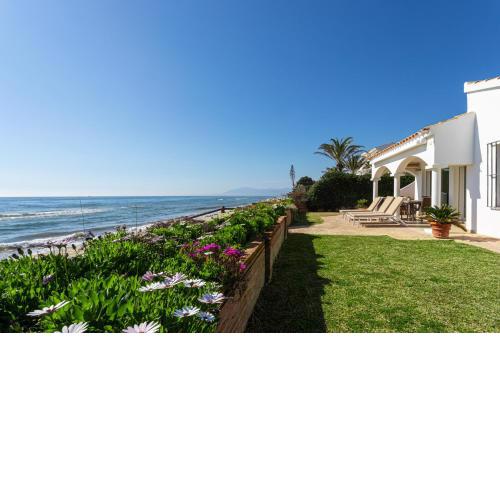 Charming villa on the seafront