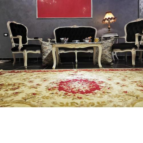 Chic Apartment 1