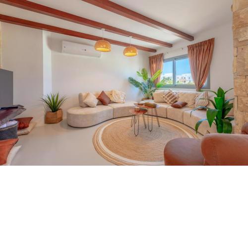 Chic & Modern 3BR in Swan Lake El Gouna Private Terrace & Lagoon access