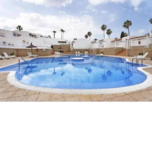 Child-friendly, 3-bedroom apartment with garden near the Aqualand