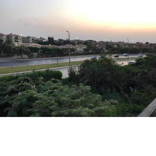 Choueifat - Katameya heights 5th settlement, 3 double bedrooms entire apartment