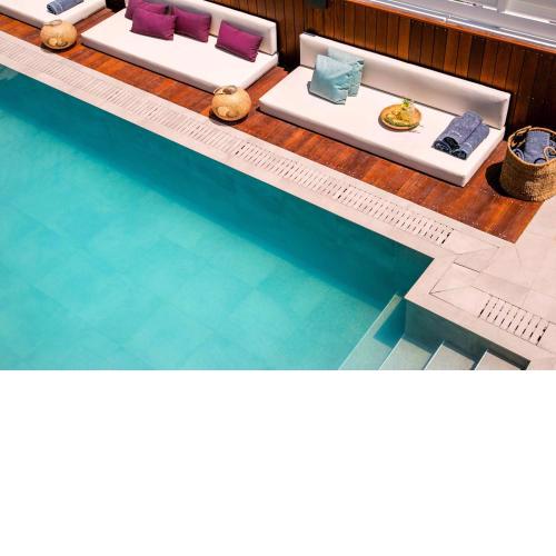 Chris Le Mare Gold Luxury Villa