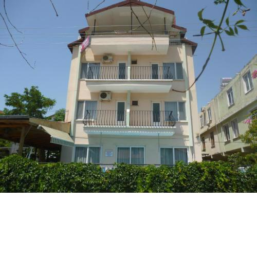 Cicek Hotel & Apartments