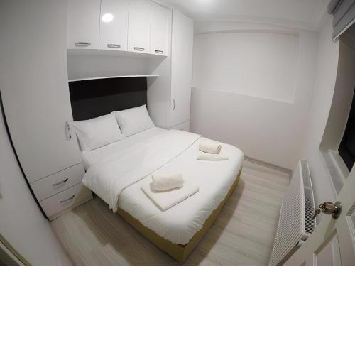 Cihangir apart