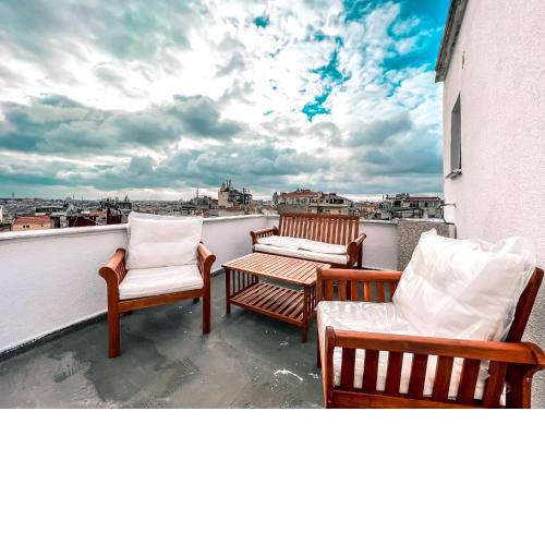 Cihangir VAV Suites