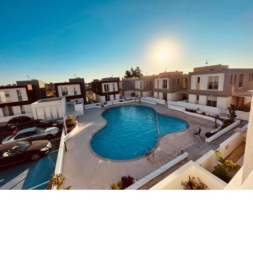 City Center Villa 7ms to Mall & Beach
