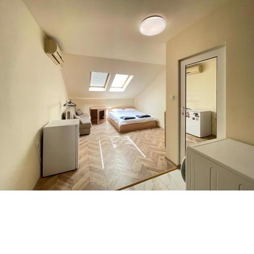 City-Centre Studio 1