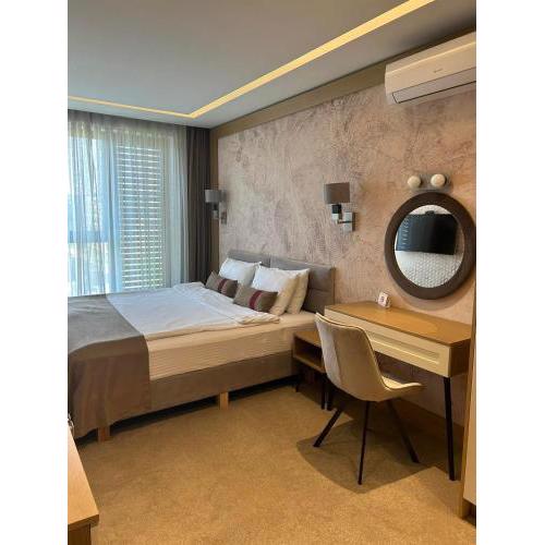 City Park Inn - Art Gallery