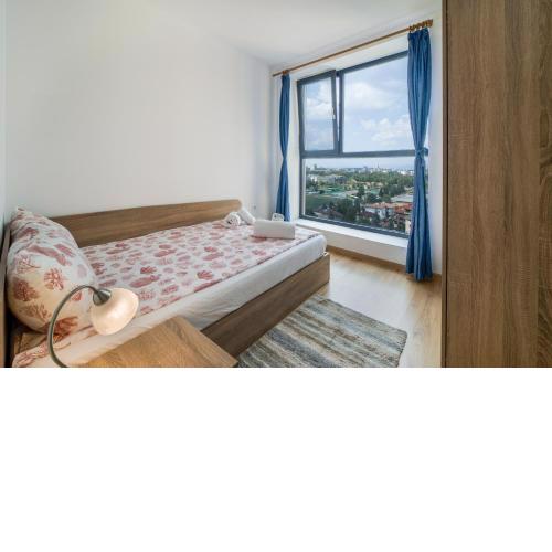 City View Apartment + Parking