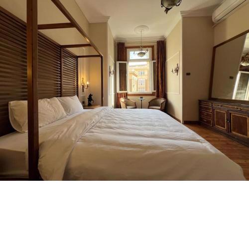 Classic 1BD with balcony, no electricity cut