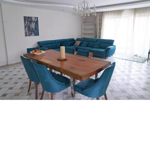 Cleopatra Beach Ultra-Luxury 3-bedroom Penthouse