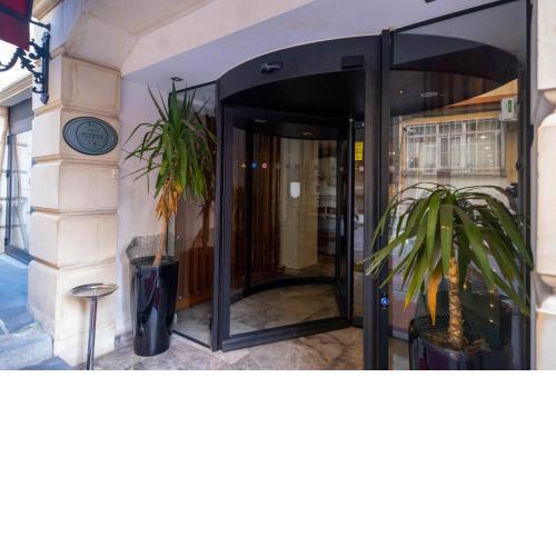 Clover Hotel Şişli