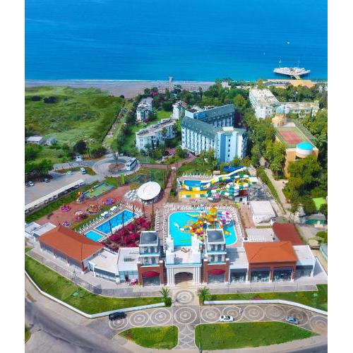 CLUB AQUA PLAZA