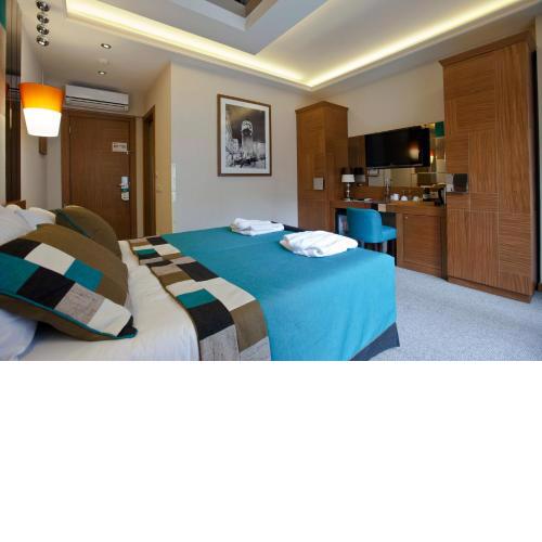 Collage Taksim Hotel